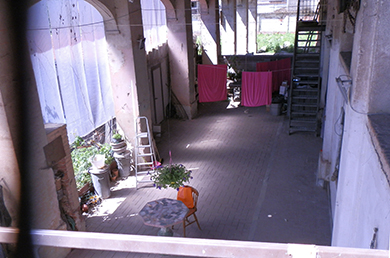portico vuoto